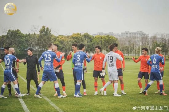 连续第四年与横店影视城并肩协作，电影频道于10月31日至11月2日推出“直击2025横店影视节”融媒体直播活动，全景呈现横店与影视人及全国观众、游客的欢聚盛况。