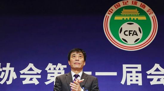 兰西雅在21岁通过参加选秀节目出道，从武汉大学表演系毕业后开始拍戏。