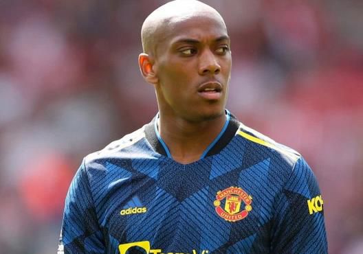 村悉数出席。