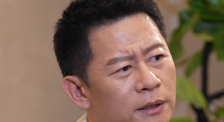 另外他透露，《三国第一部：争洛阳》的故事主要源自《三国演义》，角色以《三国志》的真实历史人物为依据创作，“三国”计划打造多部系列作品。